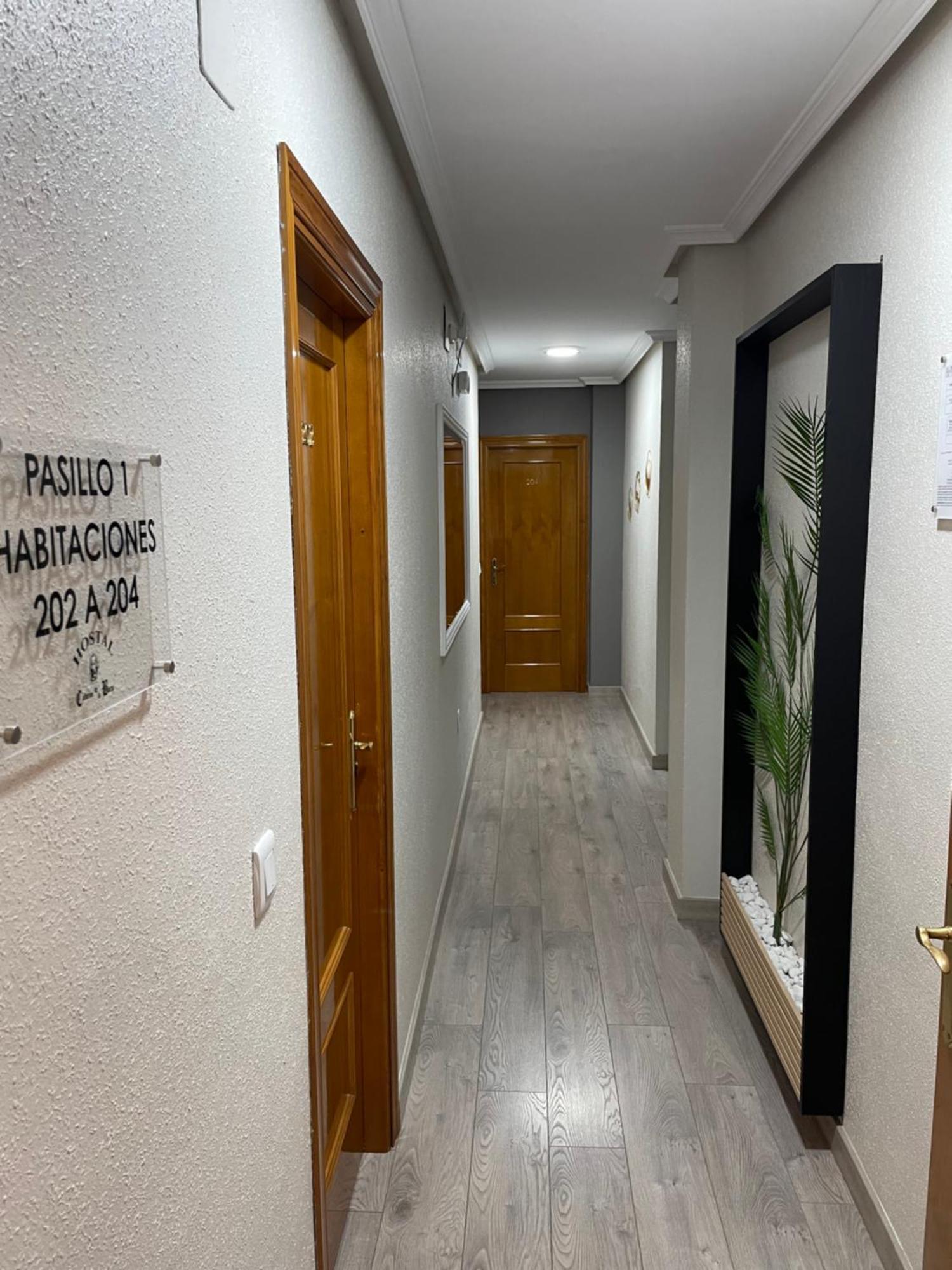Hostal Calderon De La Barca Zalamea de la Serena ภายนอก รูปภาพ
