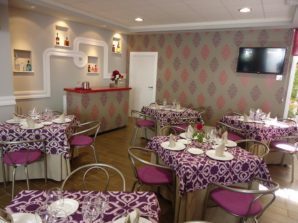 Hostal Calderon De La Barca Zalamea de la Serena ภายนอก รูปภาพ